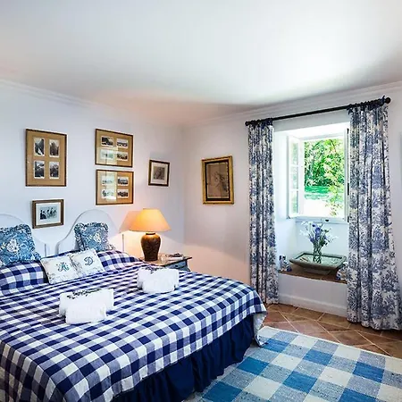 Vila Sleeps 12 Lauzerte
