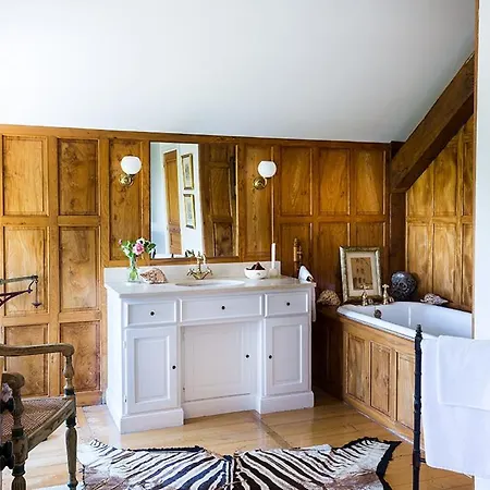 Sleeps 12